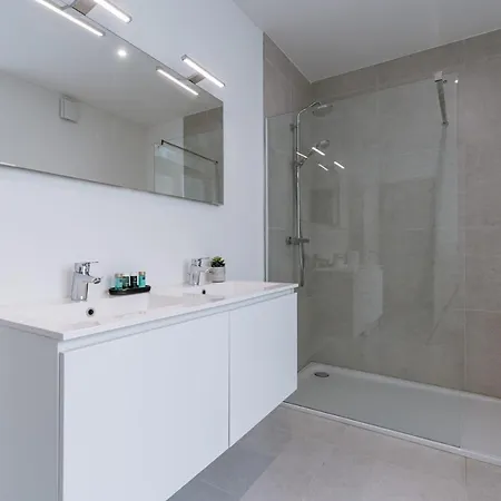 Modern In The Of Apartamento Antuérpia